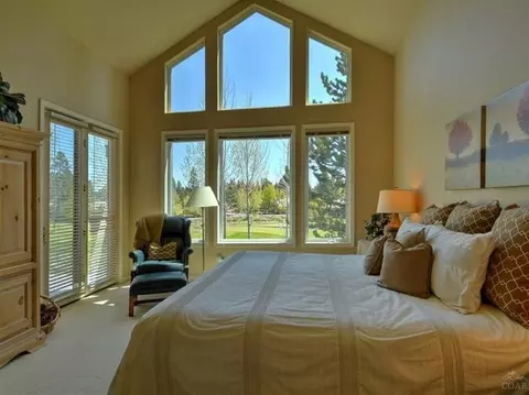 61981 Fall Creek Loop, Bend, OR 97702 photo 18