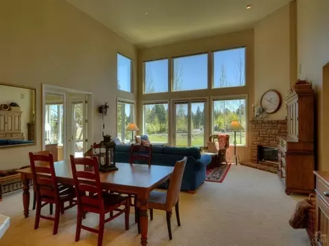 61981 Fall Creek Loop, Bend, OR 97702 photo 4