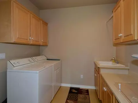 61981 Fall Creek Loop, Bend, OR 97702 photo 22