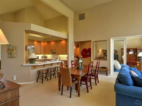 61981 Fall Creek Loop, Bend, OR 97702 photo 8