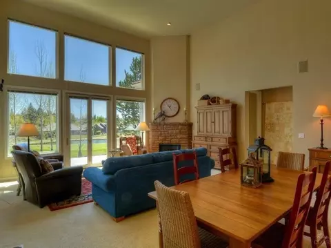 61981 Fall Creek Loop, Bend, OR 97702 photo 5