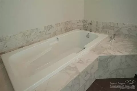 63148 Riverstone Dr, Bend, OR 97701 photo 18