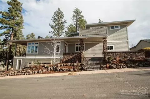 63148 Riverstone Dr, Bend, OR 97701 photo 2