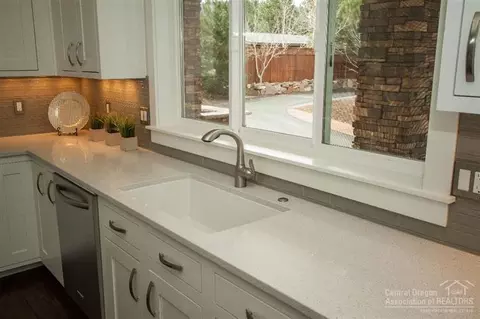 63148 Riverstone Dr, Bend, OR 97701 photo 12
