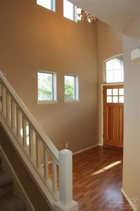 62000 Quail Run Pl, Bend, OR 97701 photo 2