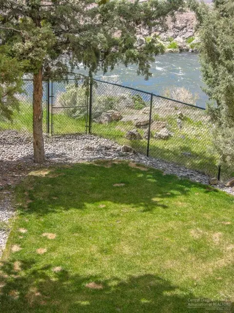 62865 Bilyeu Way, Bend, OR 97701 photo 18