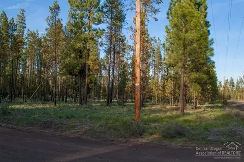 55960 Browning Dr, Bend, OR 97707 photo 2