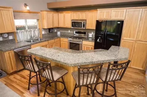 61351 Brianne Pl, Bend, OR 97702 photo 4