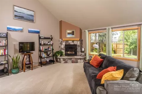 61351 Brianne Pl, Bend, OR 97702 photo 6