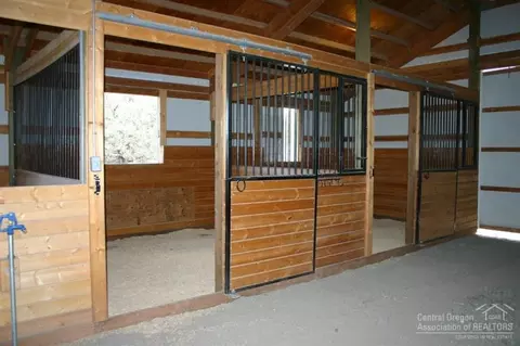 24185 Dodds Rd, Bend, OR 97701 photo 19