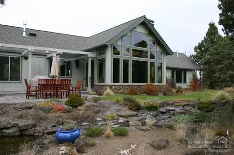 24185 Dodds Rd, Bend, OR 97701 photo 2