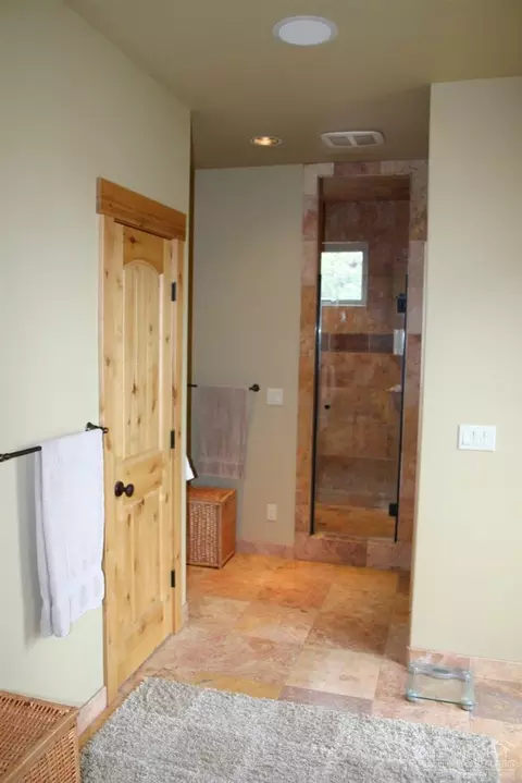 24185 Dodds Rd, Bend, OR 97701 photo 11