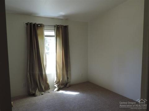 54740 Robin Ln, Bend, OR 97707 photo 15