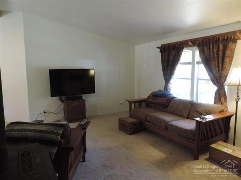 54740 Robin Ln, Bend, OR 97707 photo 9
