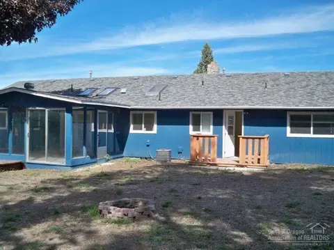 21310 Pecoraro Loop, Bend, OR 97701 photo 3