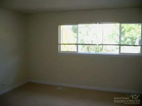21310 Pecoraro Loop, Bend, OR 97701 photo 11