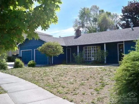 21310 Pecoraro Loop, Bend, OR 97701 photo 1