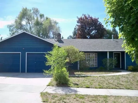 21310 Pecoraro Loop, Bend, OR 97701 photo 2