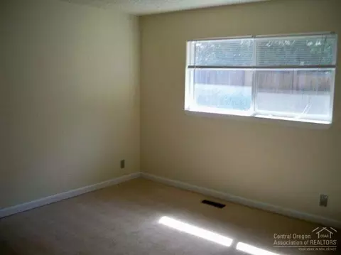 21310 Pecoraro Loop, Bend, OR 97701 photo 8