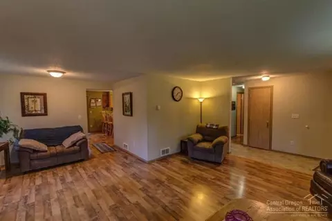 16095 Strawn Rd, La Pine, OR 97739 photo 6