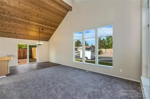 3182 NE Post Ave, Bend, OR 97701 photo 5