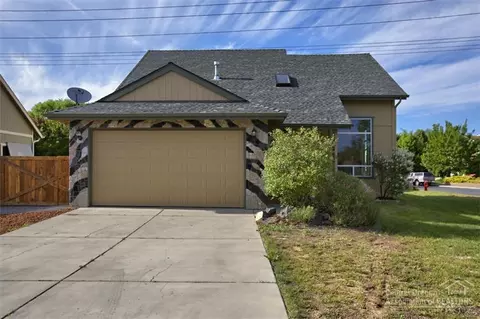 3182 NE Post Ave, Bend, OR 97701 photo 1