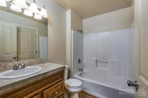 3182 NE Post Ave, Bend, OR 97701 photo 8
