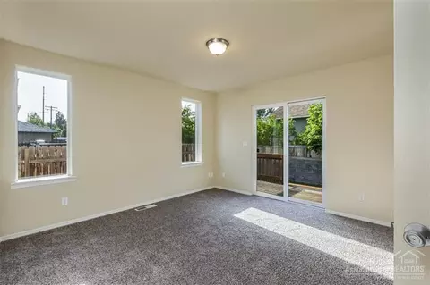 3182 NE Post Ave, Bend, OR 97701 photo 7
