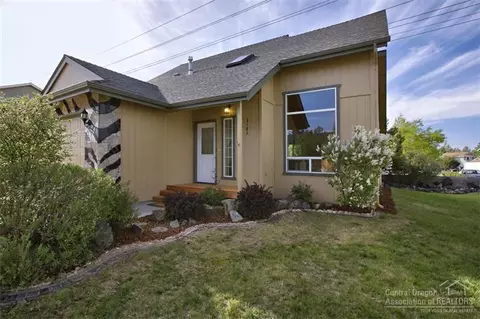 3182 NE Post Ave, Bend, OR 97701 photo 2