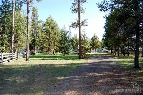17463 Egret, Bend, OR 97707 photo 3
