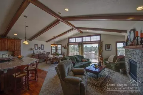 60870 Groff Rd, Bend, OR 97702 photo 9