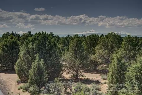 60870 Groff Rd, Bend, OR 97702 photo 3