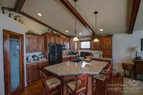 60870 Groff Rd, Bend, OR 97702 photo 7