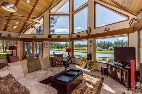 55571 Big River Dr, Bend, OR 97707 photo 10