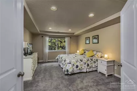 20086 Stonegate Dr, Bend, OR 97702 photo 11