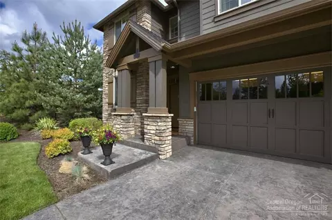 20086 Stonegate Dr, Bend, OR 97702 photo 3