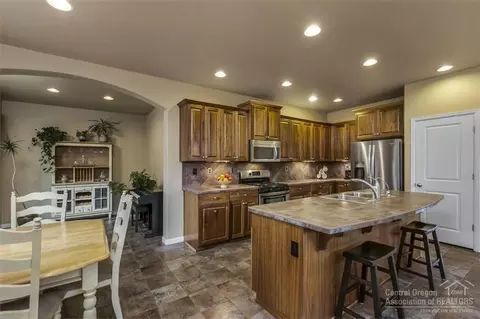 20086 Stonegate Dr, Bend, OR 97702 photo 8