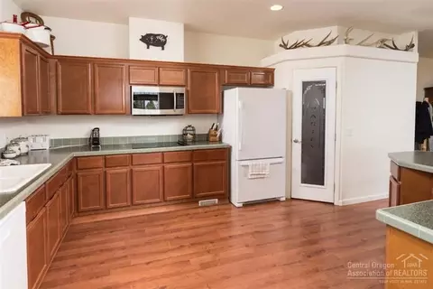 65440 78th St, Bend, OR 97701 photo 7