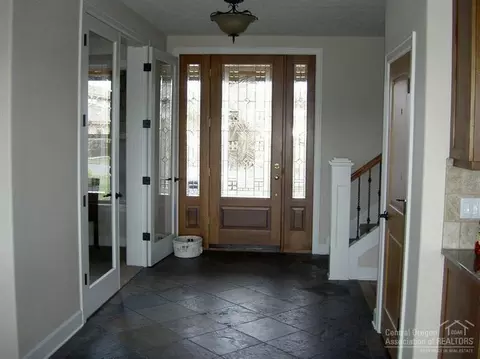 61861 Fall Creek Loop, Bend, OR 97702 photo 5