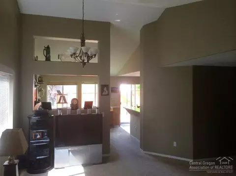 20002 Powers Rd, Bend, OR 97702 photo 3
