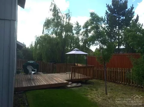20002 Powers Rd, Bend, OR 97702 photo 2