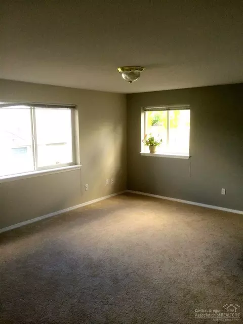 20002 Powers Rd, Bend, OR 97702 photo 5