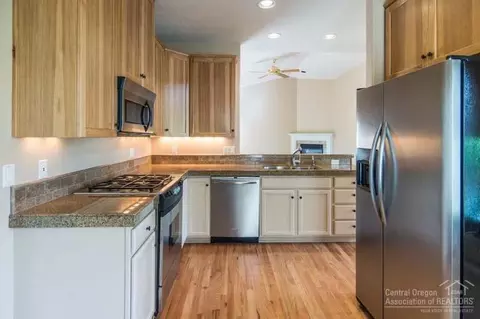 20936 Crystal Ct, Bend, OR 97701 photo 8