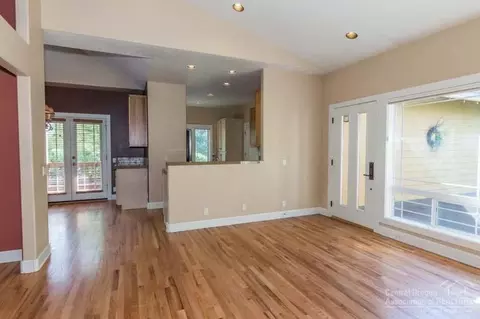 20936 Crystal Ct, Bend, OR 97701 photo 12