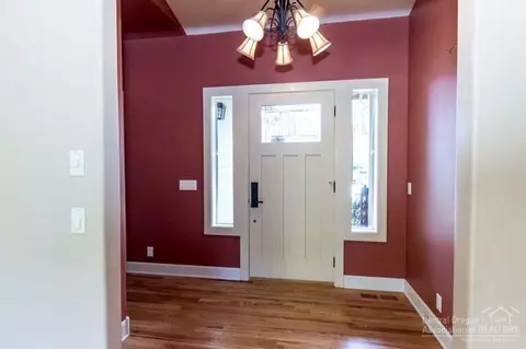 20936 Crystal Ct, Bend, OR 97701 photo 5