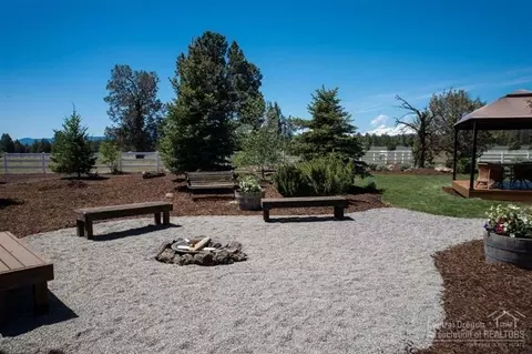 18540 Plainview Rd, Bend, OR 97701 photo 17