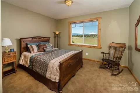 18540 Plainview Rd, Bend, OR 97701 photo 10