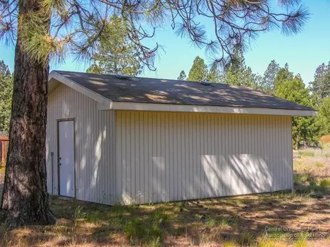 60345 Cinder Butte Rd, Bend, OR 97702 photo 2