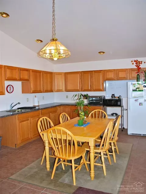 21057 Arid Ave, Bend, OR 97701 photo 19