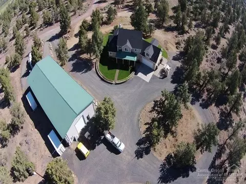 21057 Arid Ave, Bend, OR 97701 photo 2